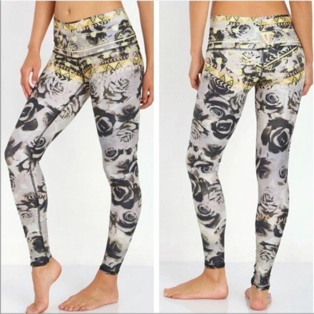 TEEKI Desert Rose Black and Yellow Leggings S
